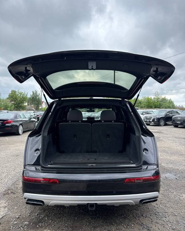 Audi Q7 4M - Image 12
