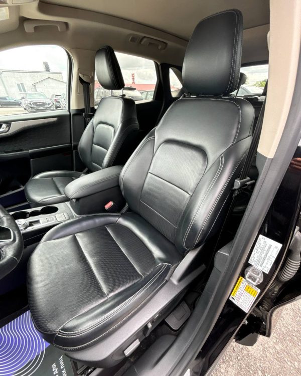 FORD ESCAPE - Image 10