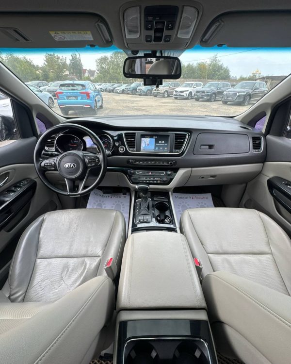 Kia Carnival III - Image 7