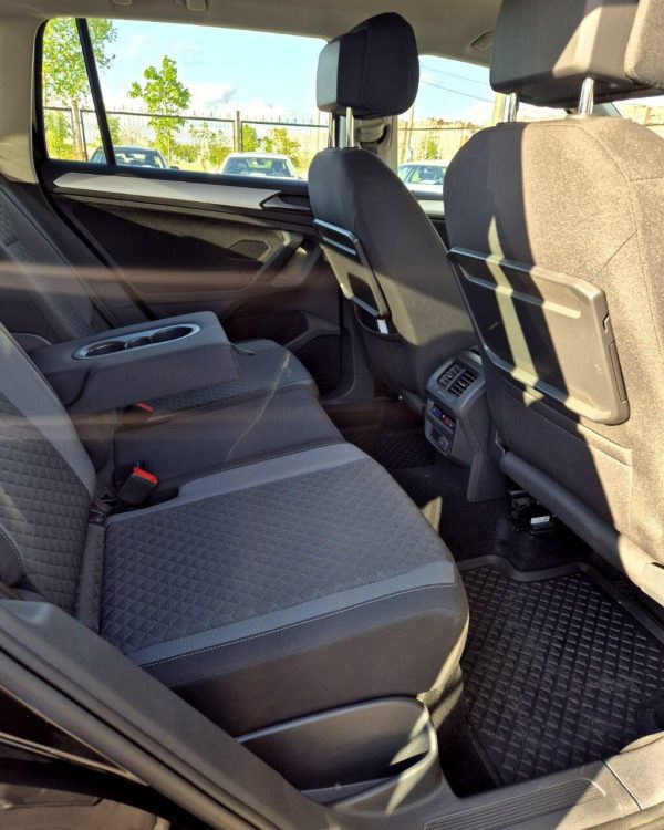 Volkswagen Tiguan - Image 13