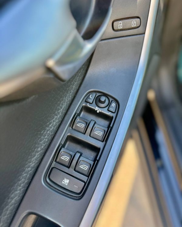 Volvo XC60 I - Image 16