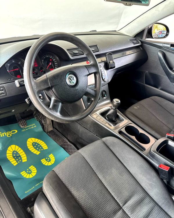 Volkswagen Passat B6 - Image 11