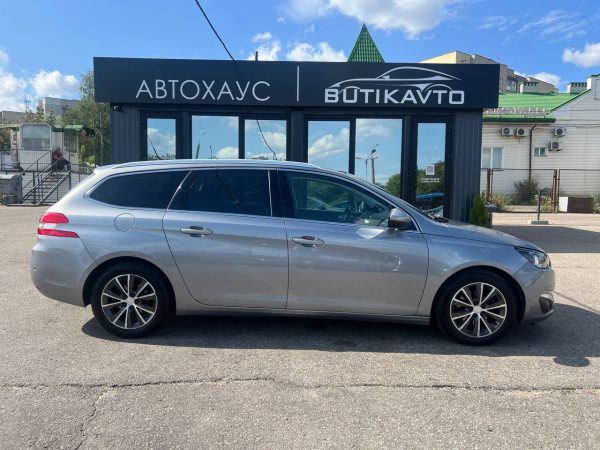 Peugeot 308 T9 - Image 8