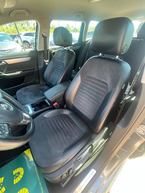 Volkswagen Passat B7 - Image 11