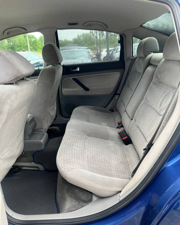 Volkswagen Passat B5 - Image 13