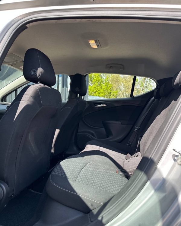Opel Astra - Image 8