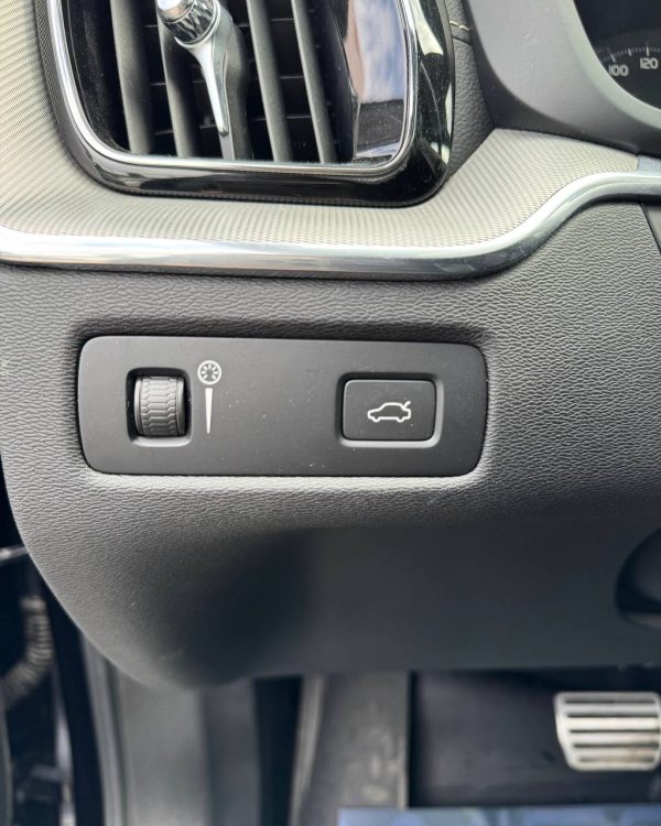 Volvo XC60 II · Рестайлинг - Image 19