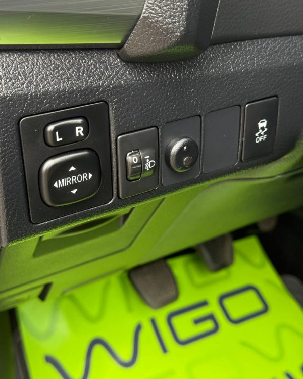 Toyota Auris II (E180) - Image 13