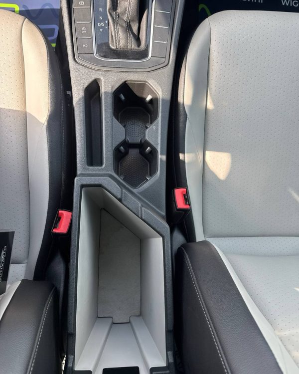 Volkswagen Jetta VII - Image 19
