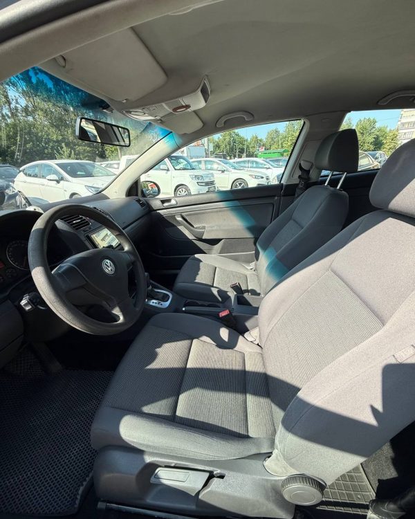 Volkswagen Golf V - Image 7