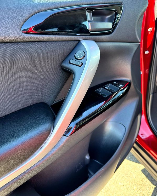 Mitsubishi Eclipse Cross I - Image 9