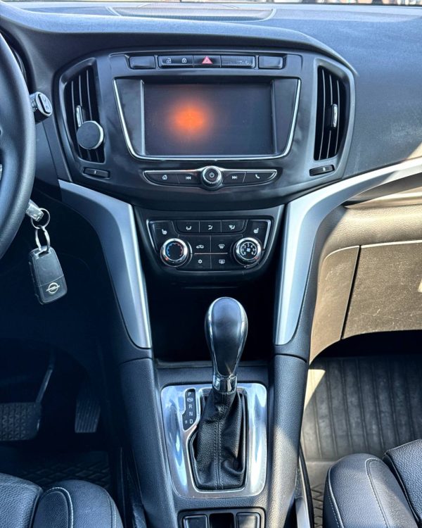 Opel Zafira C · Рестайлинг - Image 12