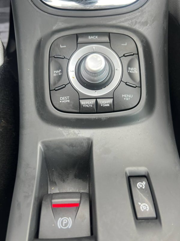 Renault Megane III - Image 11