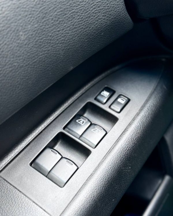 Infiniti FX I - Image 18