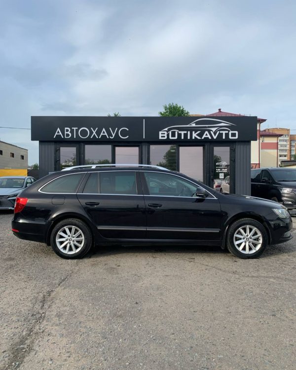 SKODA SUPERB - Image 14