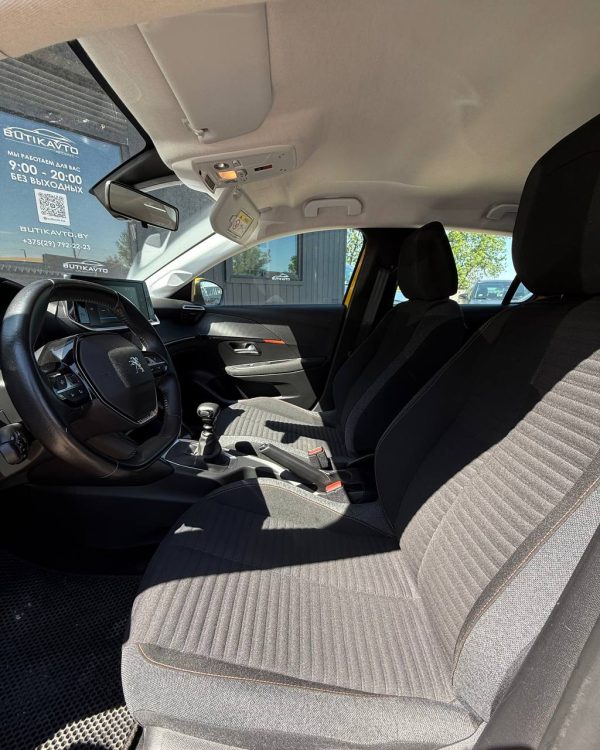 Peugeot 208 - Image 7