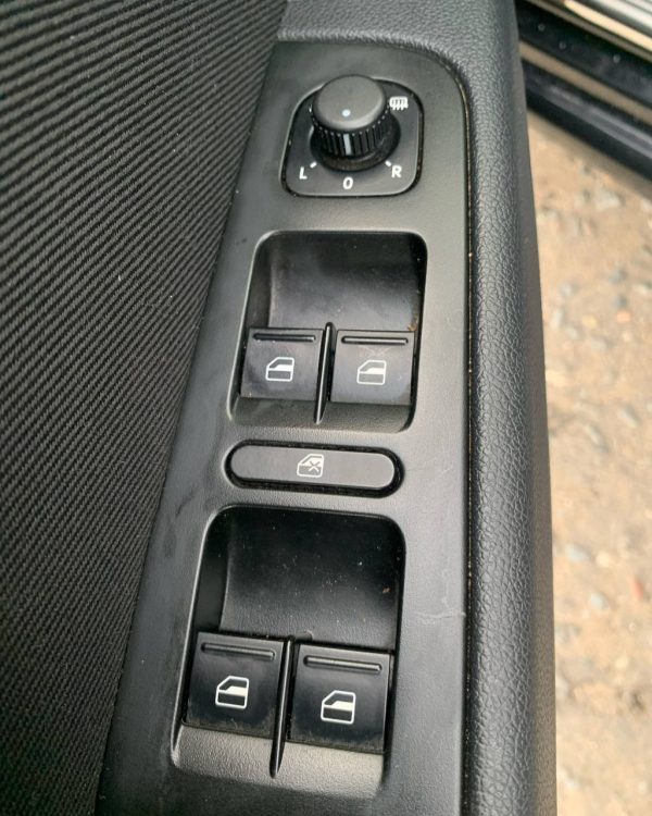 SKODA SUPERB - Image 18