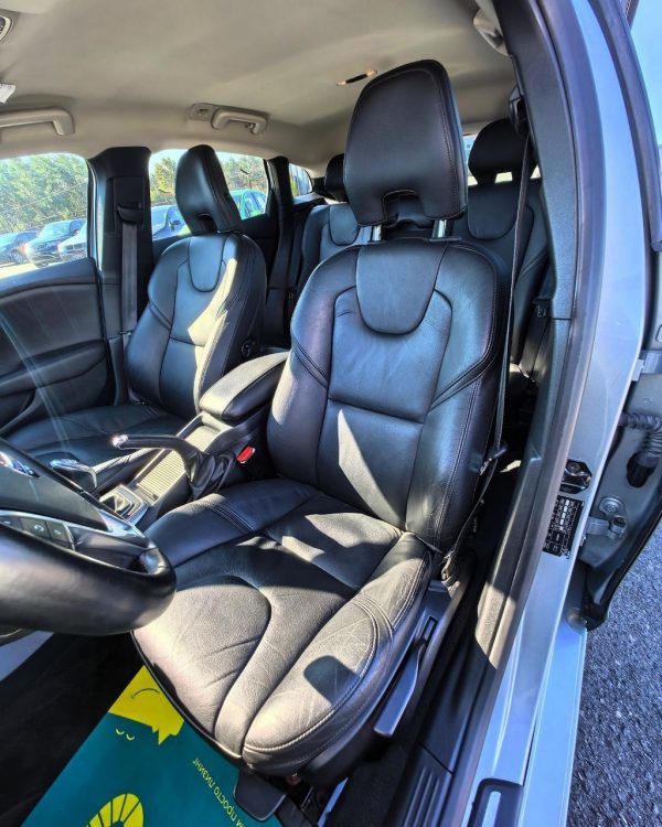 Volvo V40 II - Image 10