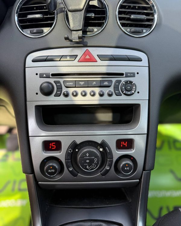 Peugeot 308 T7 - Image 18