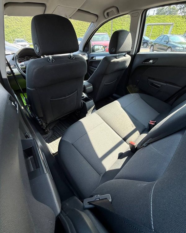 Opel Astra H - Image 11