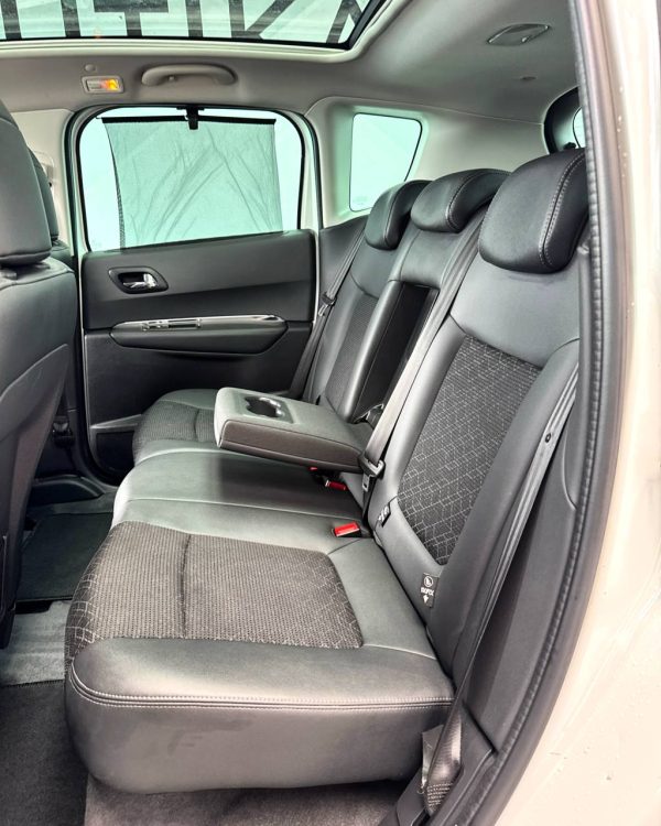 Peugeot 3008 I · Рестайлинг - Image 14