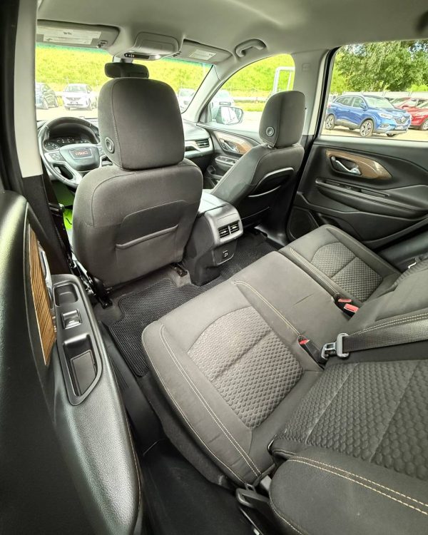GMC Terrain II - Image 12