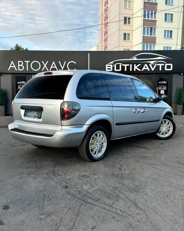 Dodge Caravan IV - Image 7