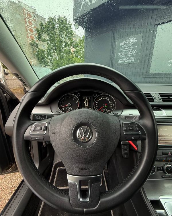 Volkswagen Passat B7 - Image 11