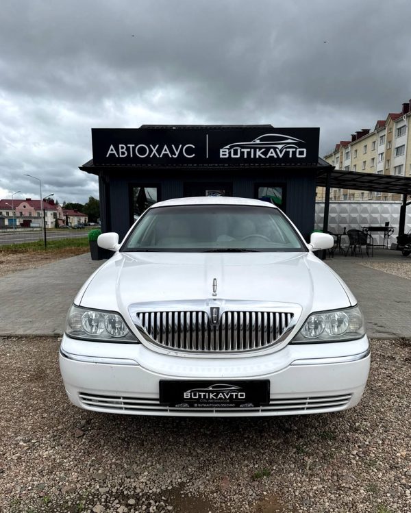 Lincoln Town Car III · Рестайлинг - Image 2