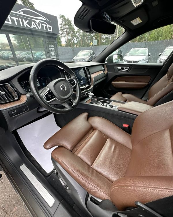 Volvo XC60 II - Image 8