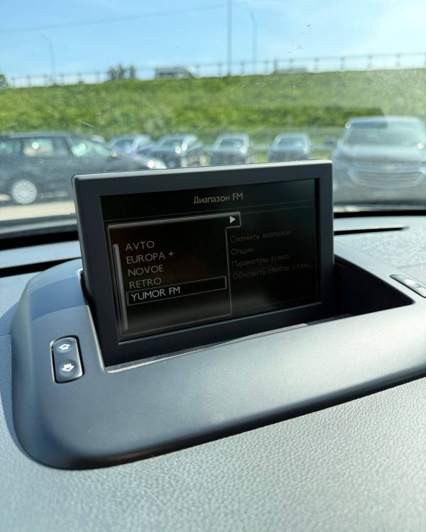 Peugeot 3008 I · Рестайлинг - Image 17