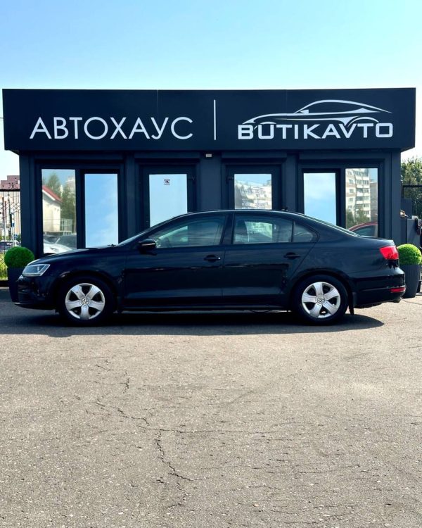 Volkswagen Jetta VI - Image 7