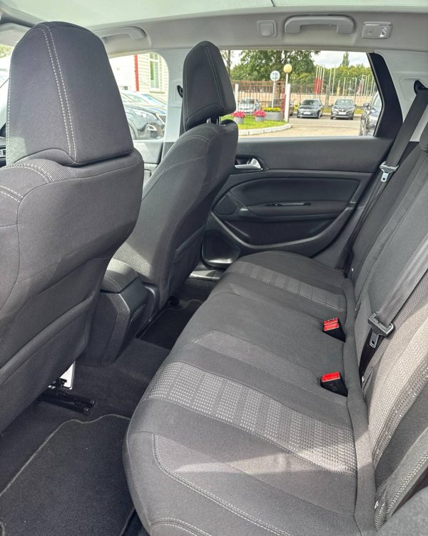 Peugeot 308 T9 - Image 11