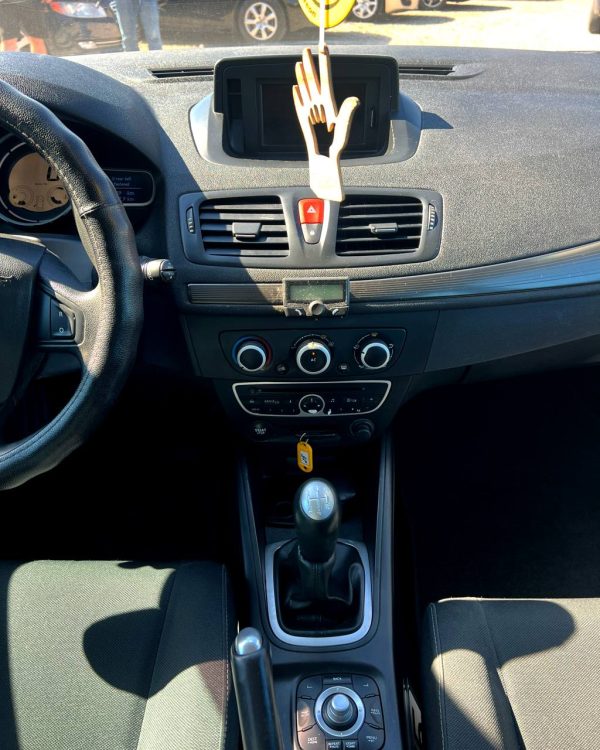 Renault Megane III - Image 13