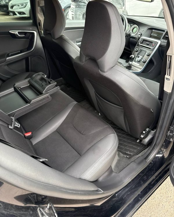volvo v60 - Image 12