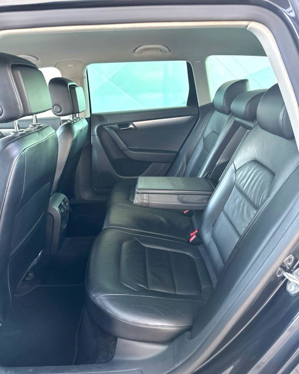 Volkswagen Passat B7 - Image 15