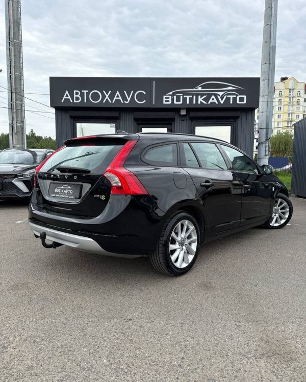VOLVO V60 - Image 6