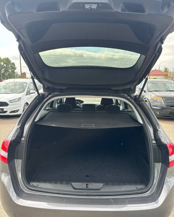 Peugeot 308 T9 - Image 12