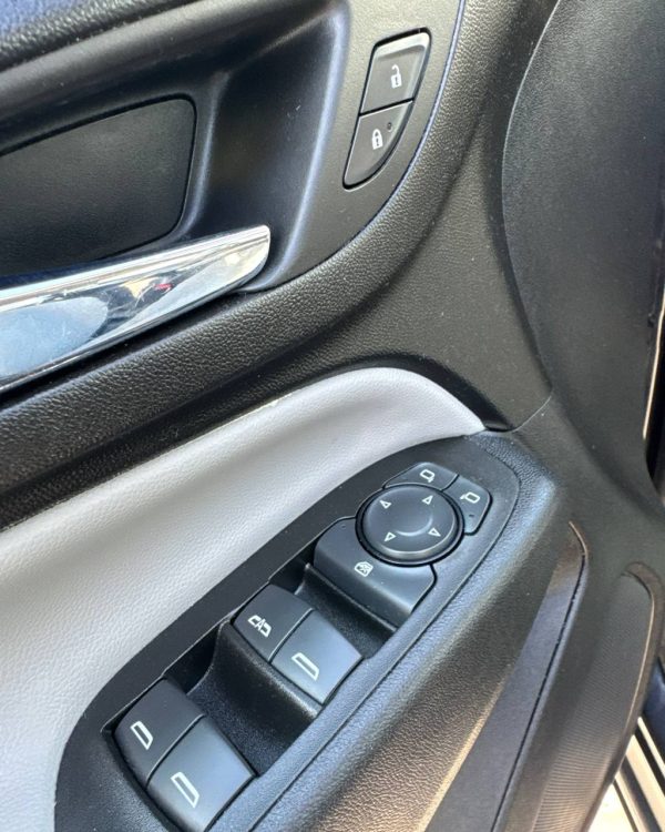 Chevrolet Equinox III · Рестайлинг - Image 21