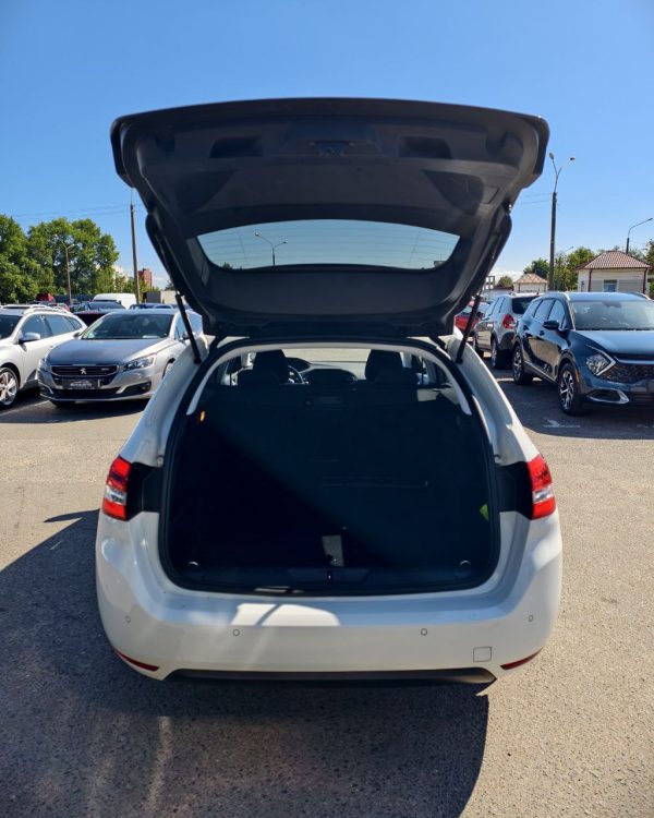 Peugeot 308 T9 · Рестайлинг - Image 12