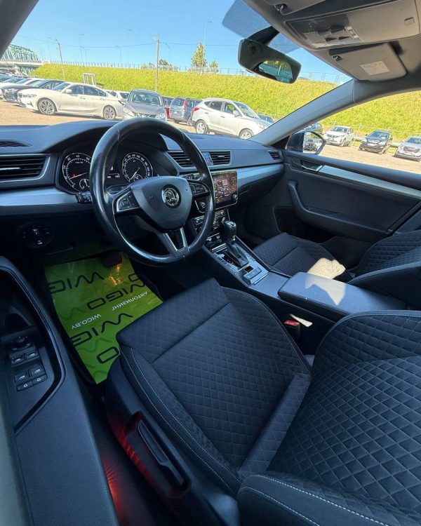 Skoda Superb III - Image 11