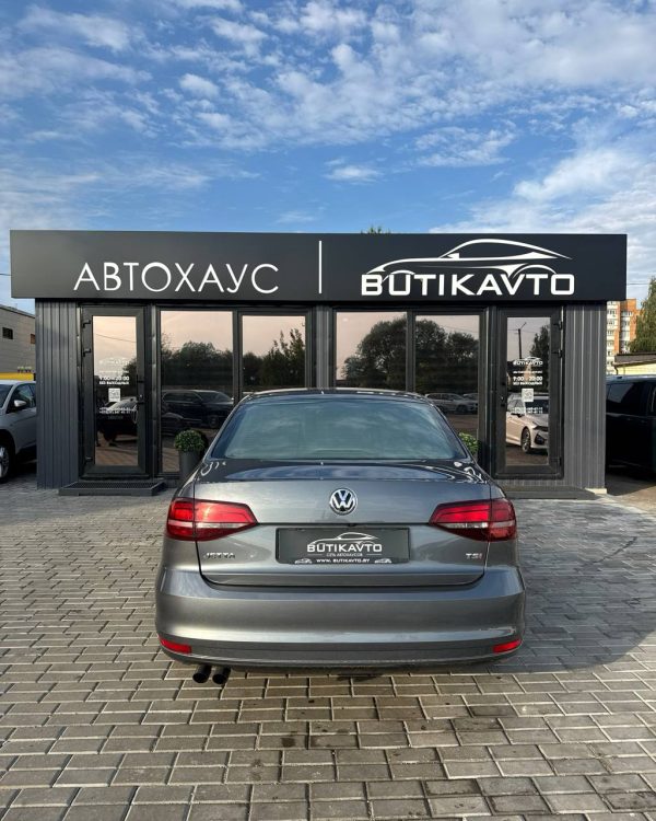Volkswagen Jetta VI · Рестайлинг - Image 5