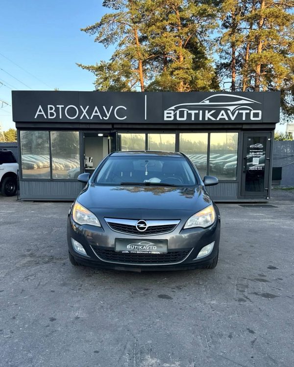 Opel Astra J - Image 2
