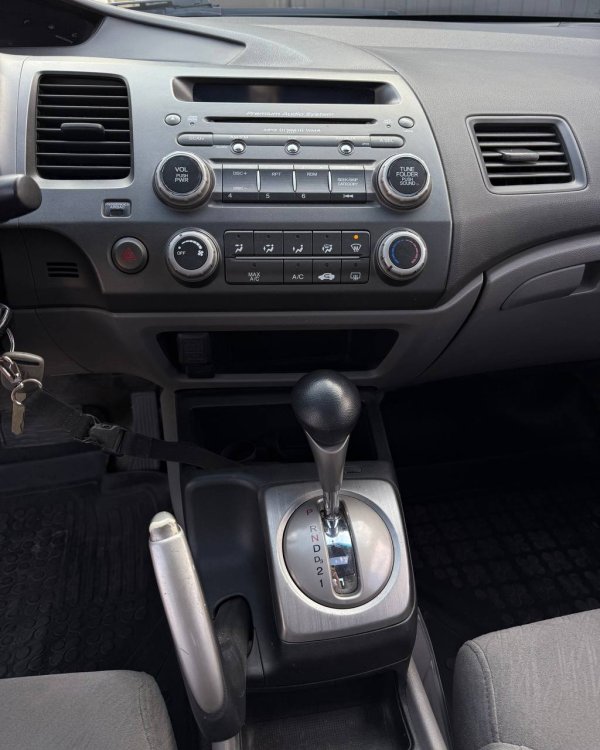 Honda Civic VII · Рестайлинг - Image 9