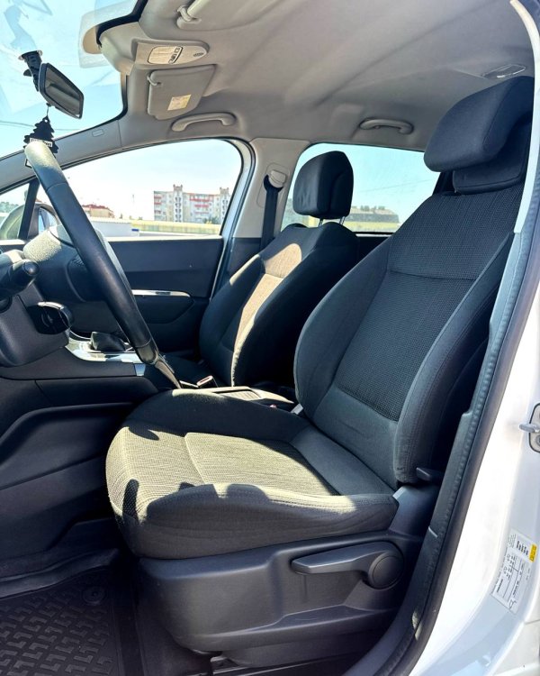 Peugeot 5008 I · Рестайлинг - Image 10