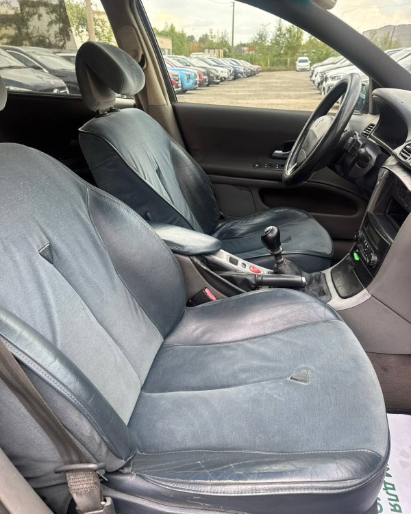 Renault Laguna II - Image 10