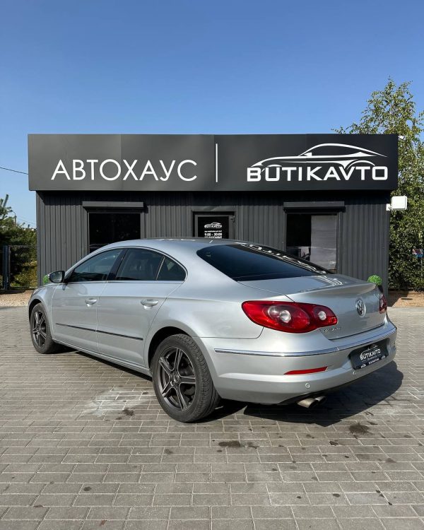 VOLKSWAGEN PASSAT CC - Image 4