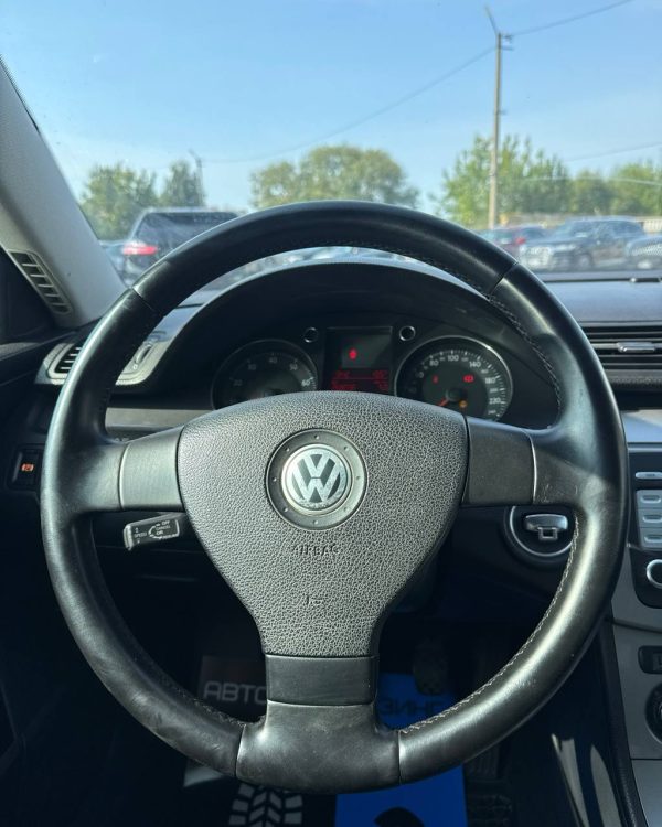 Volkswagen Passat B6 - Image 16