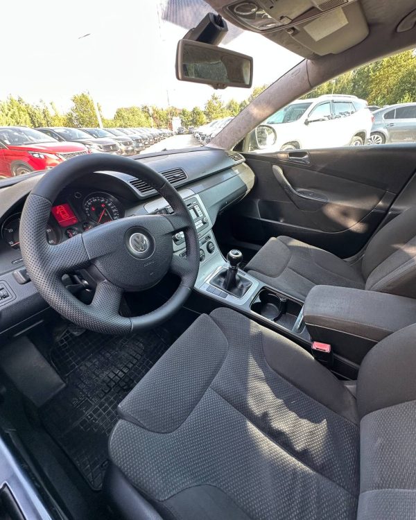 Volkswagen Passat B6 - Image 7
