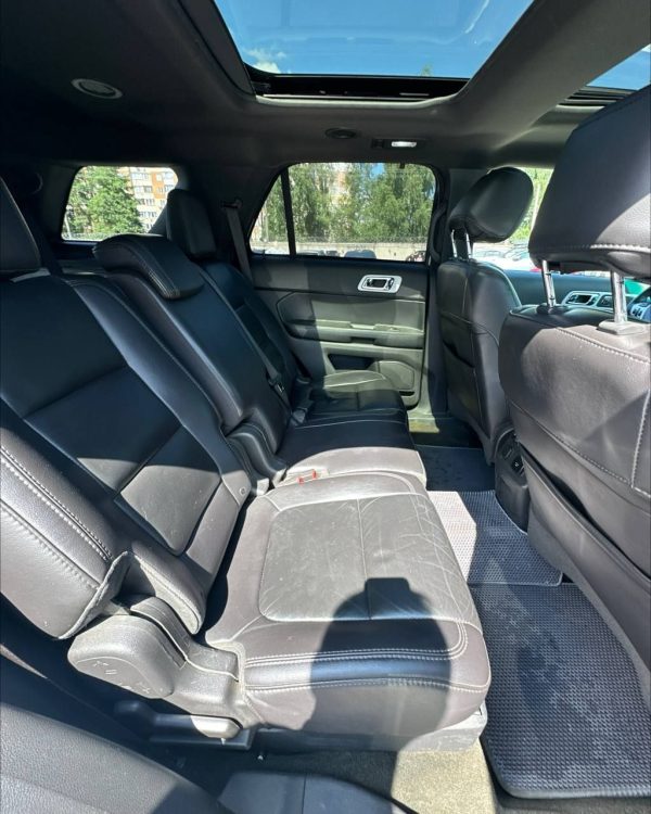 Ford Explorer V - Image 11